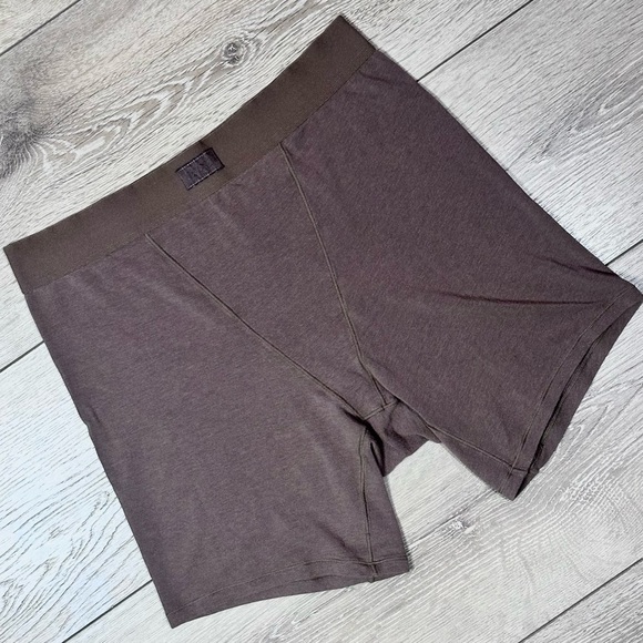 Skims Soft Lounge Boyfriend Boxers Modal Blend - Picture 4 of 13